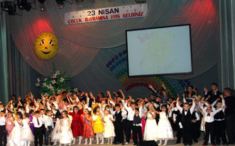 Международный день детей у турок Казани