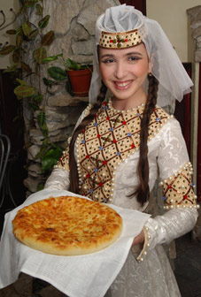 Грузинский сырный пирог. Хачапури по-менгрельски
