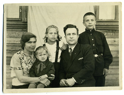 Семья Обухович. 1952 год