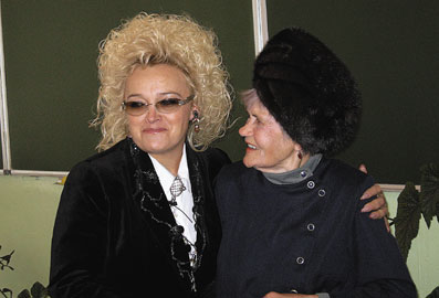 Надежда Кадышева со своей учительницей Насыровой