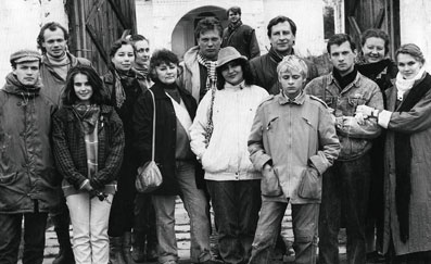 Карева с учениками театрального училища, 1988