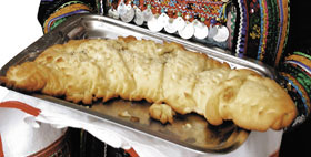 Марийский национальный пирог когыльо в виде крокодила