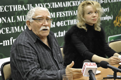 Джигарханян на фестивале мусульманского кино в Казани. 2011 год
