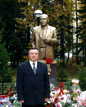 Памятник Нургали Минниханову